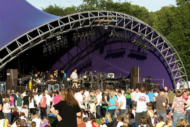 The electric main stage at the 2009 Godiva Festival