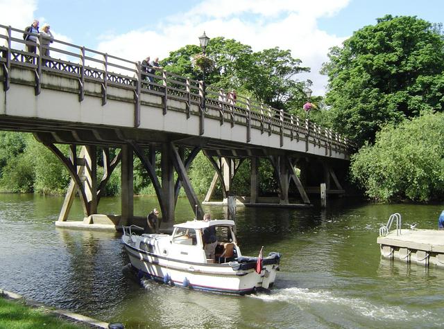 The bridge linking the villages