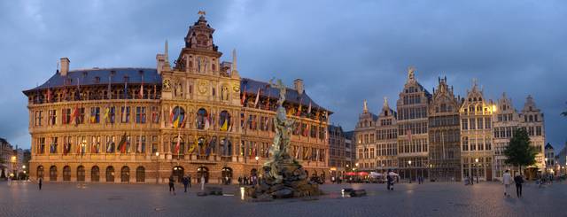 The Grote Markt with the Stadhuis