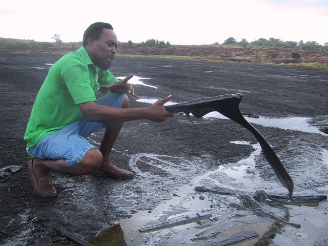 This shows guide to the tar lake demonstrating how the tar wells up