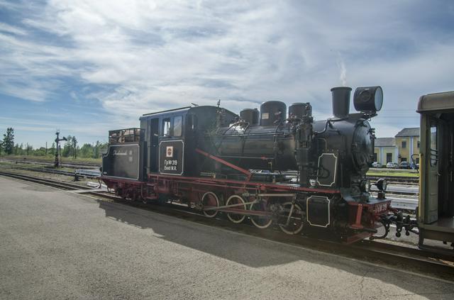Narrow gauge railway engine