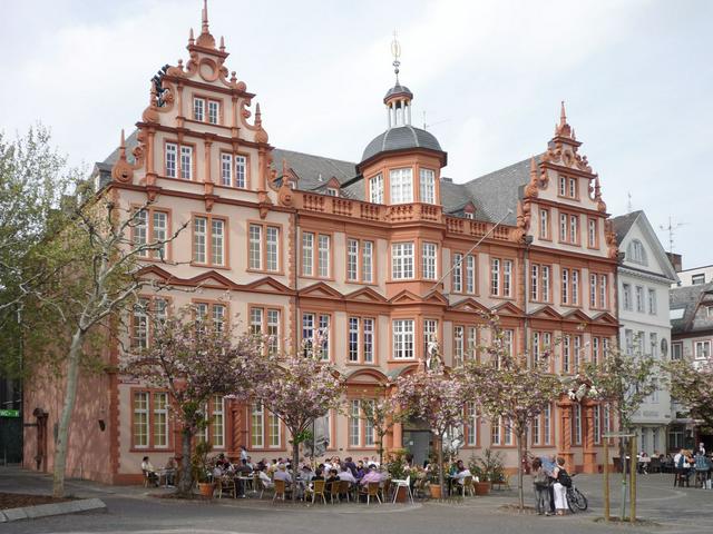 Gutenberg Museum - house „Zum Römischen Kaiser“