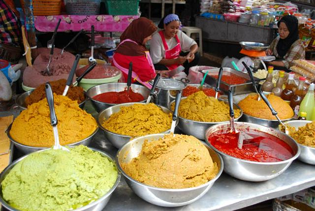 Thai curry paste in Hat Yai fresh market