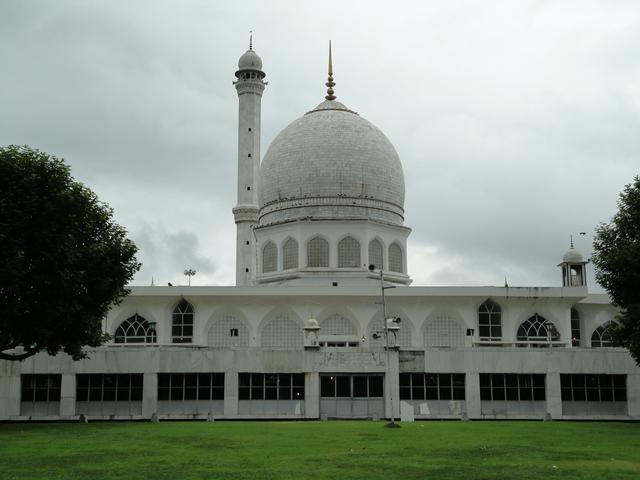 Hazaratbal Shrine