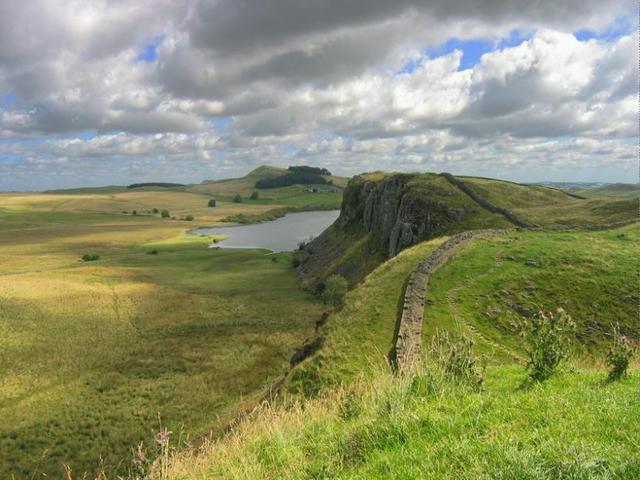 Hadrian's Wall facing East towards Crag Lough