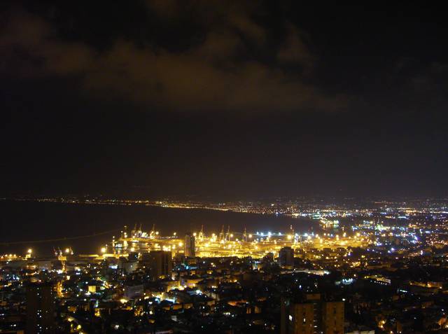 The bay of Haifa by night