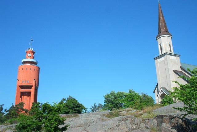 Two towers facing the Gulf of Finland – the water tower and the church tower