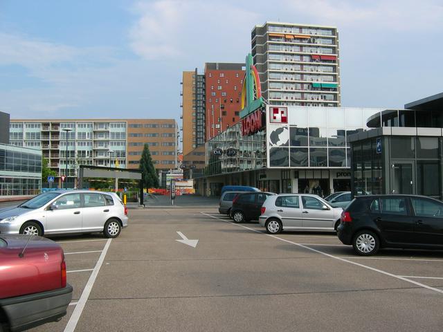 Het Loon - Historically old shopping mall opened in 1965