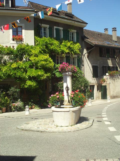 The fountain is where the three main streets meet