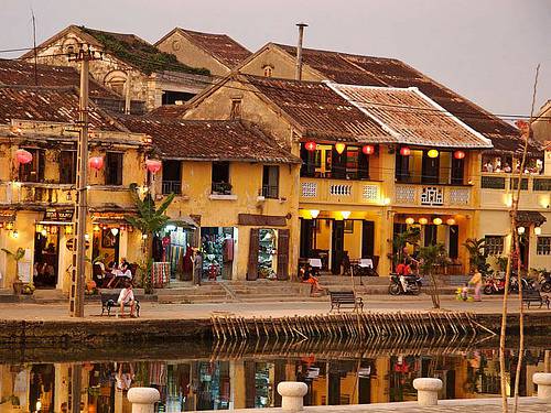 Hoi An riverside