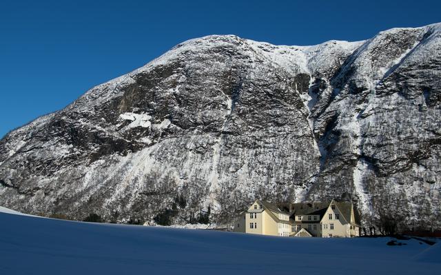 One side of the fjord, with the Hotel Mundal on the lower right of the photo