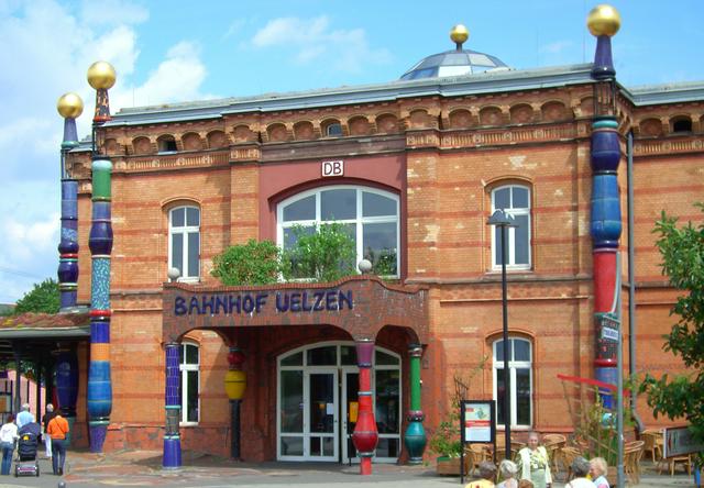 Hundertwasserbahnhof