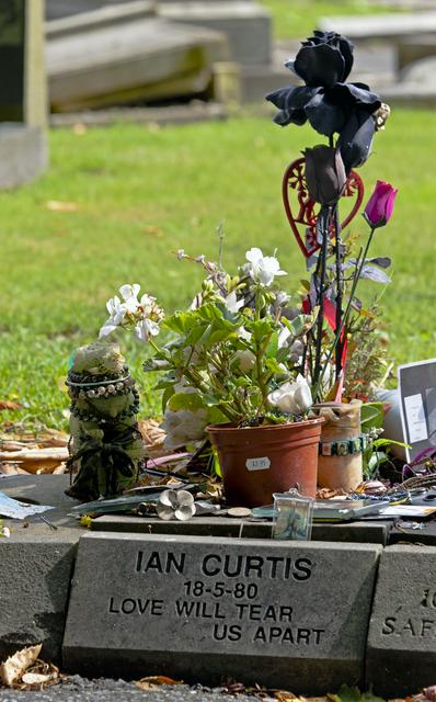 Ian Curtis's grave marker