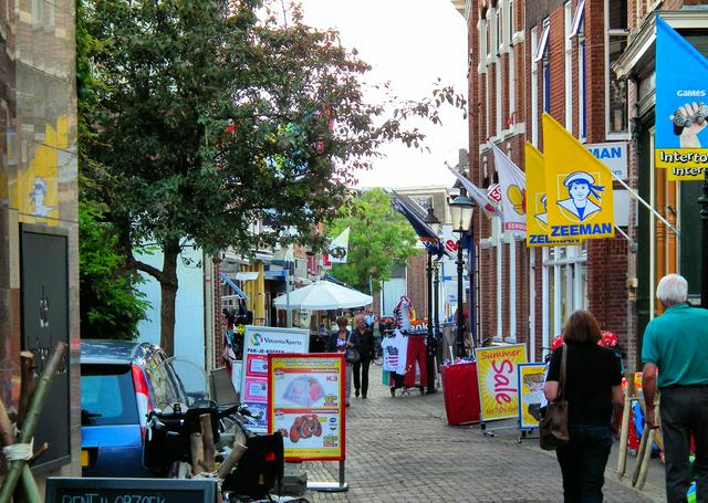 Dijkstraat is the main shopping street of the town