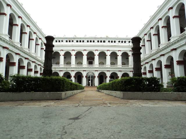 The Indian Museum was built in 1814 and is one of the oldest museums in India