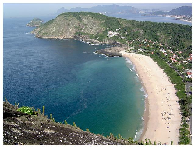 Itacoatiara Beach