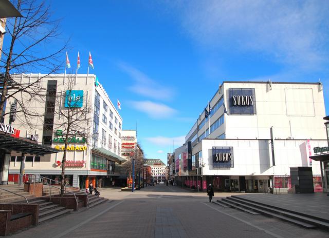 A few of the shopping centres may be found around the street Kauppakatu in Jyväskylä centre