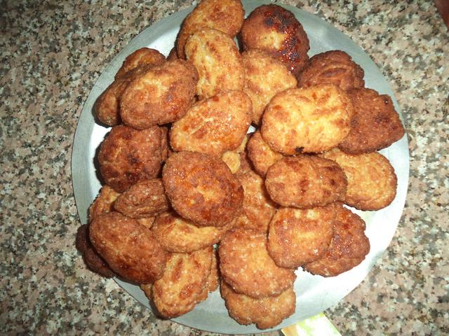 Khajur or Thekuwa is made up of wheat flour, maidha, sugar and dry fruits.