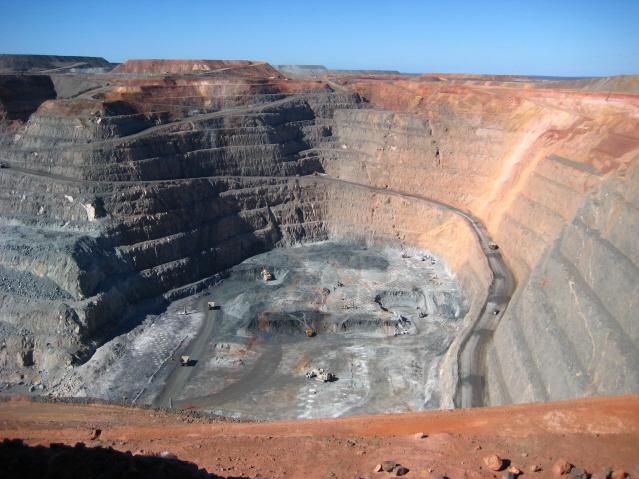 The depth of the Super pit makes everything look small.