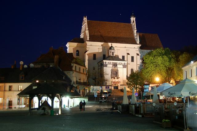 The central Rynek square at night