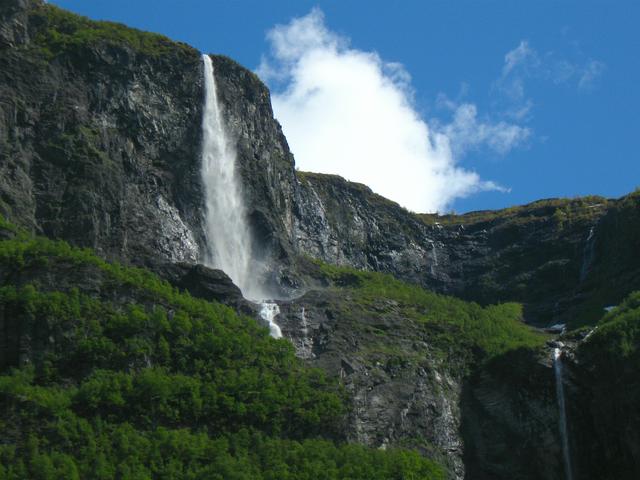 Kjelfossen waterfall, one of the highest in the world.