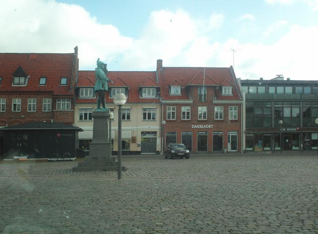 Køge central square and the statue of king Frederik VII
