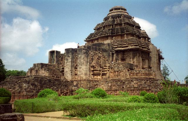 View of the Jagamohan and the ruined shikhara of the Surya Temple