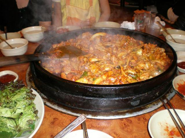 Many dakgalbi restaurants can be found at its namesake, Chuncheon's Dakgalbi Street.