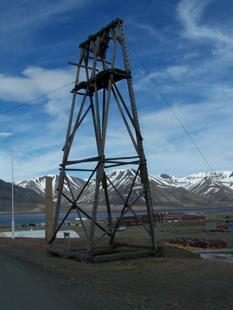 Part of a huge system for transporting coal on cables