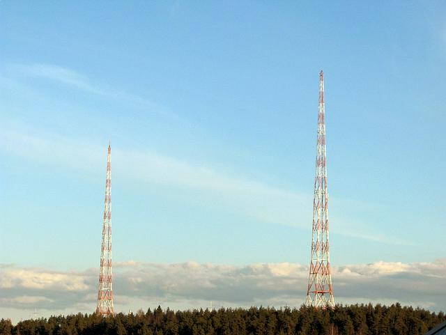 The long wave masts