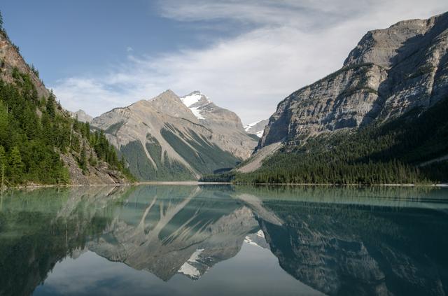 Alpine scenery in Mt Robson Provincial Park