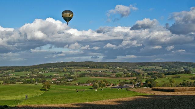 Natural and agricultural landscapes around the village are the main attraction.