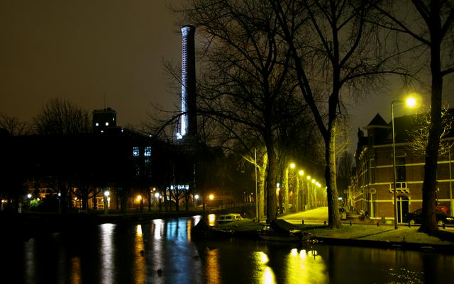 The Singel at night, also chimney of the Light Factory