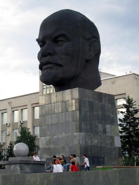 The largest Lenin head in the world