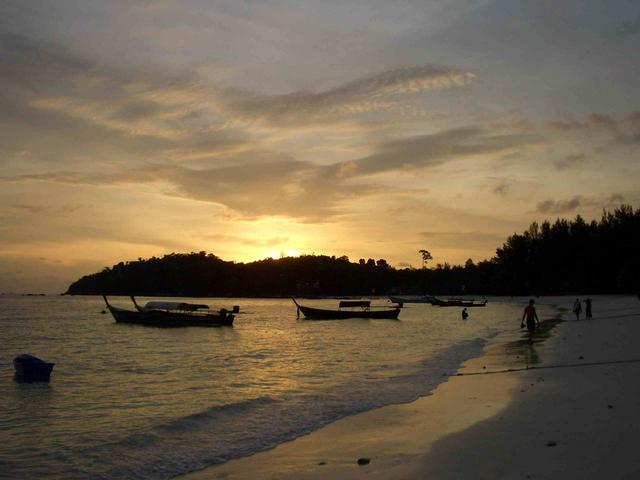 Sunset, Pattaya Beach at Ko Lipe