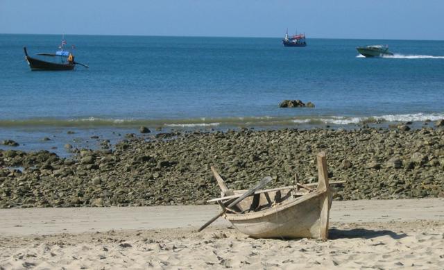 Longtail boat