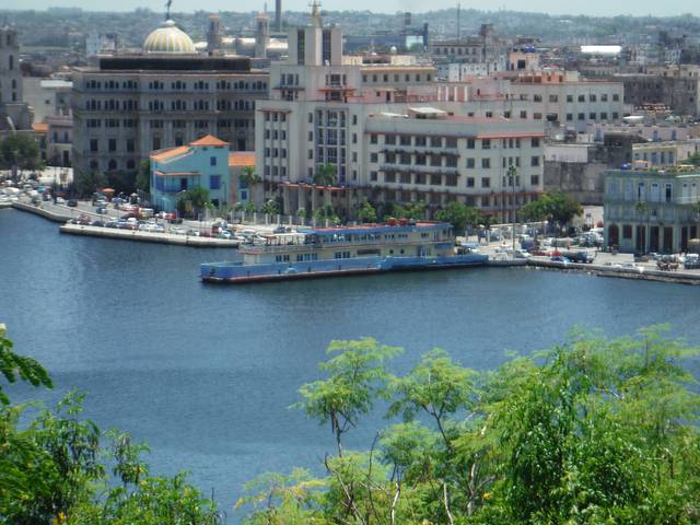 Los Marinos restaurant in Havana harbour