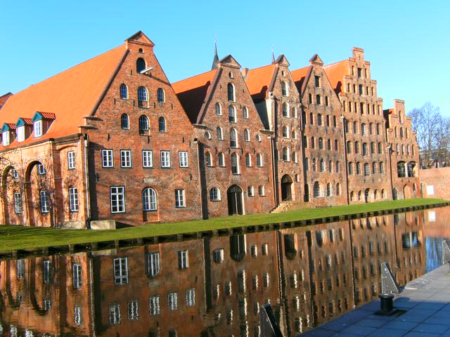 Lübeck used to control the trade in salt, and a group of Salzspeicher (salt stores) can still be seen right next to the Holstentor