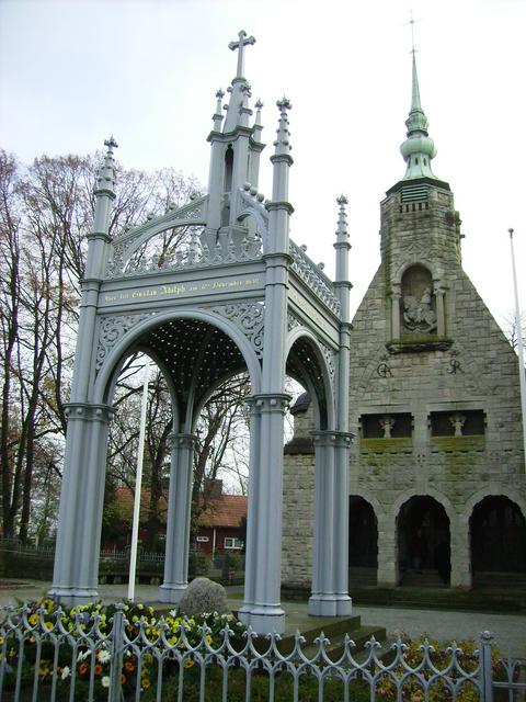 Gustavus Adolphus monument and memorial chapel