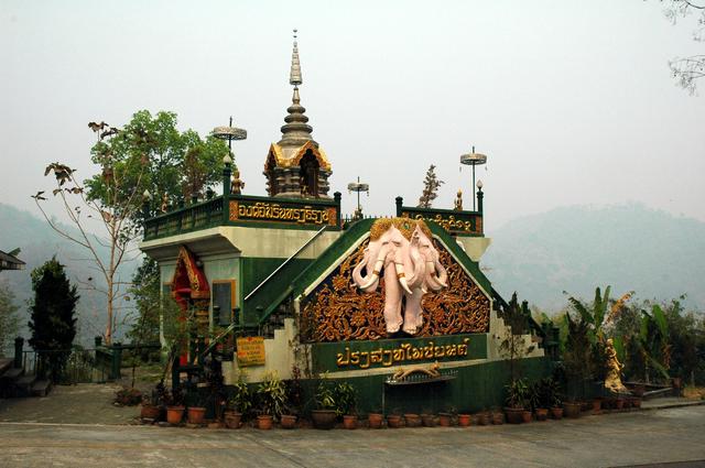 Burmese temple at Wat Phra That Wai Dao