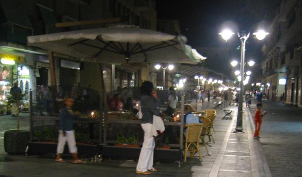 Corso Reginna at night