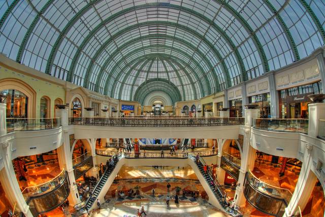 Mall of the Emirates.