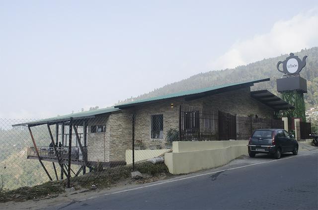 Margaret's Deck, Tea Lounge, Kurseong