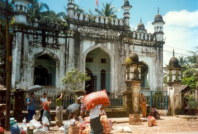 Old mosque in Mawlamyine