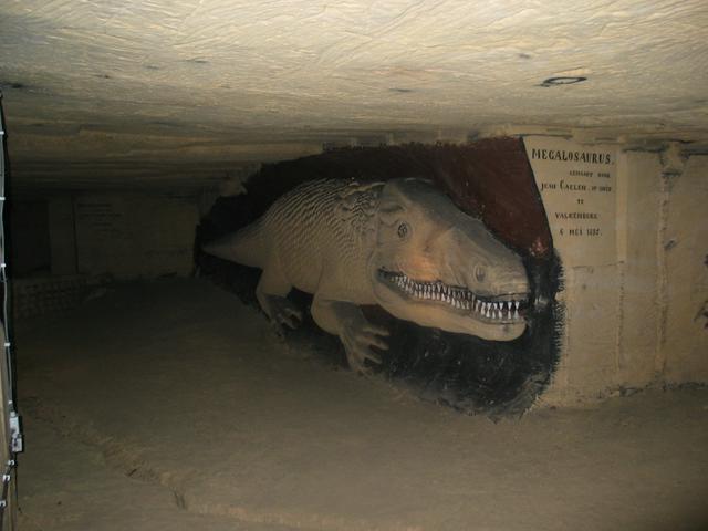 Megalosaurus inside the Gemeentegrot