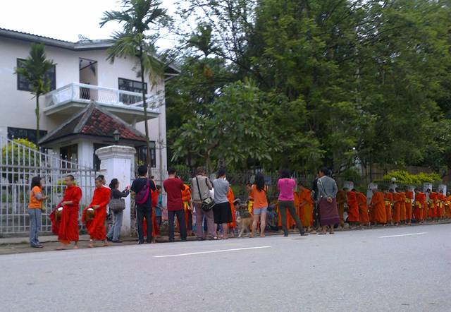 Photo of Alms Ceremony, Sisavangvong Rd