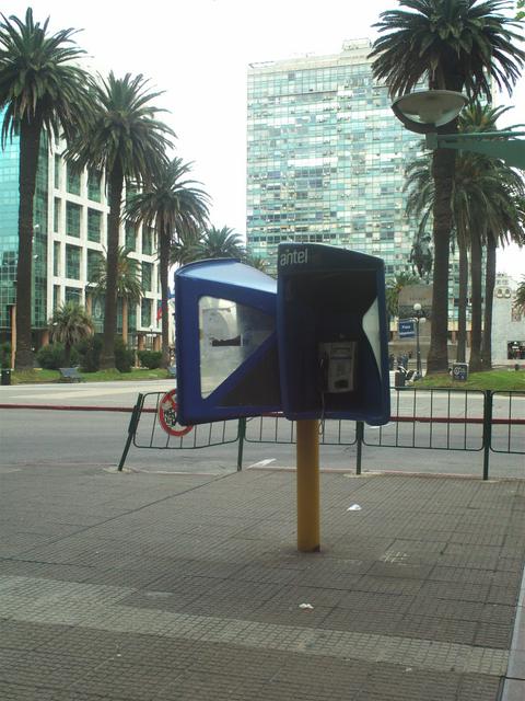 Antel pay phone in Montevideo