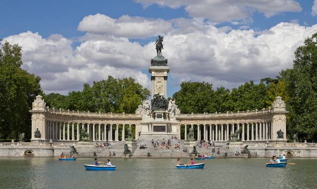 El Retiro park