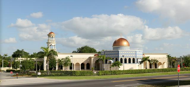 Though Boca Raton is probably better known for its Jewish community than its Muslim community, it features the Assalam Center, a beautiful mosque inspired by the Dome of the Rock in Jerusalem