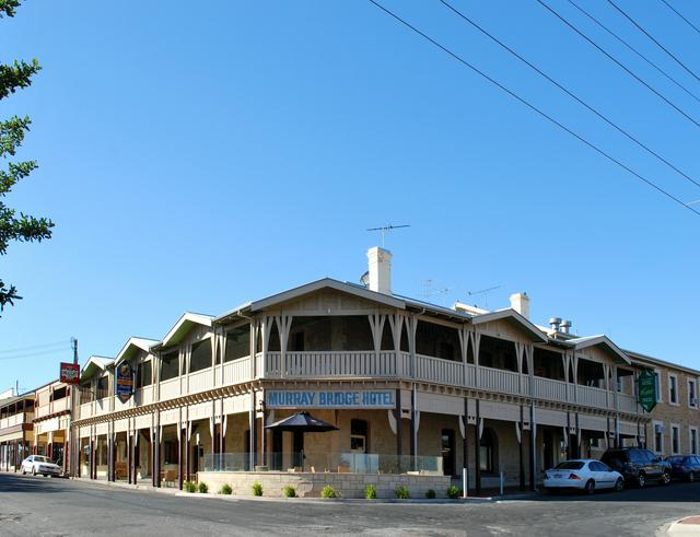 Murray Bridge Hotel